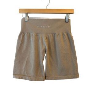 NVGTN Beige Mid Rise Pro Seamless Shorts size M Butt Scrunch  !!!sold out online